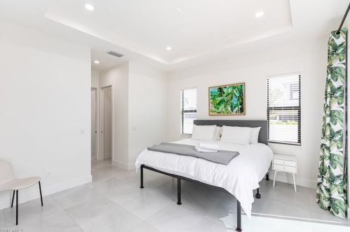 803 106 Ave, Naples FL 34108-1846 exterior