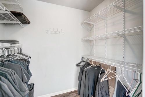 627 Dayton St, Madison WI  53703-2335 exterior