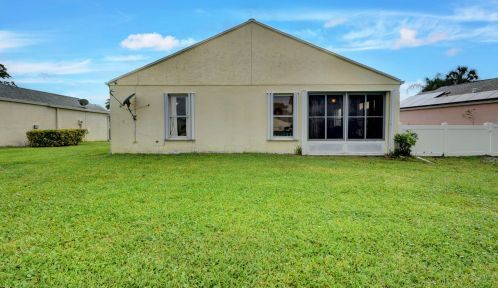 14 Bentwater Cir, Boynton Beach FL 33426-7603 exterior