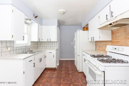 1153 Watson St, Grand Rapids MI 49504-6149 exterior