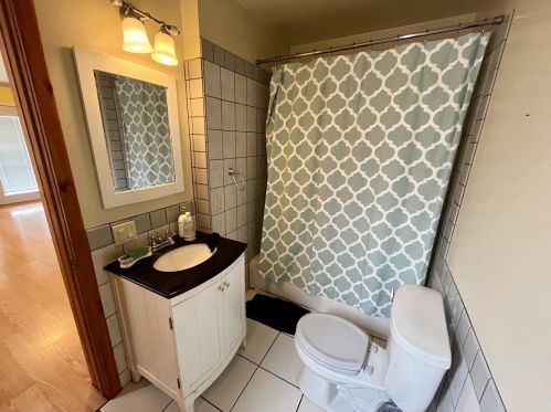 2133 Washington Ave, Madison WI 53704-5208 exterior