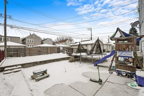 5346 Washtenaw Ave, Chicago IL  60625-3415 exterior