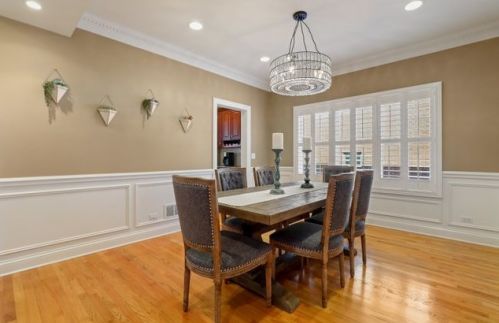 828 Colfax Ave, Elmhurst IL 60126-4535 exterior