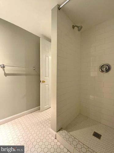 1316 W St, Washington DC 20009-1107 exterior