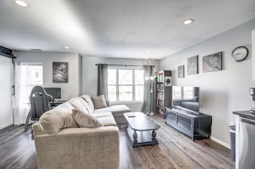 627 Dayton St, Madison WI  53703-2335 exterior