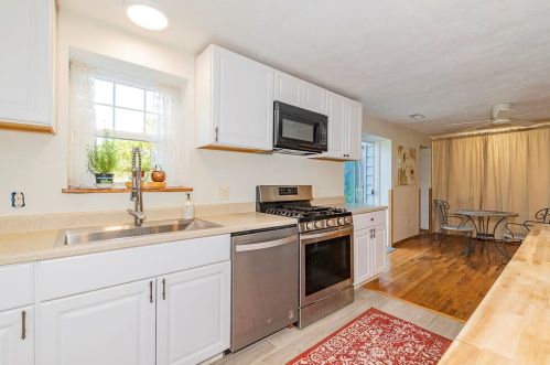 6922 Lovers Ln, Kalamazoo MI 49002-4427 exterior