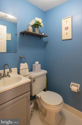 202 Daly St, Philadelphia PA 19148-3329 exterior