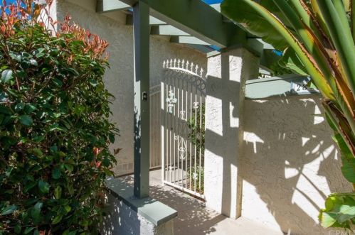 2895 Gingerwood Cir, Fullerton, CA 92835-2334