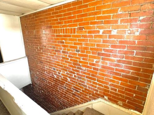 3232 Dawson St, Pittsburgh PA 15213-4523 exterior