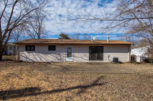 9300 Macon Ave, Saint Louis MO 63134-3432 exterior