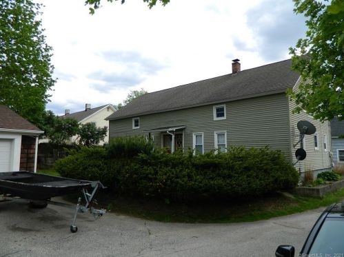 8 Church St, Killingly, CT 06241-1206