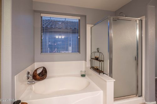 27601 25th Dr, Phoenix AZ  85085-4724 exterior