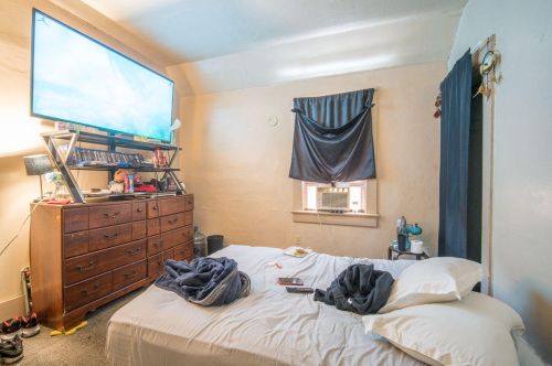 1435 Walker St, Milwaukee WI 53204-2142 exterior