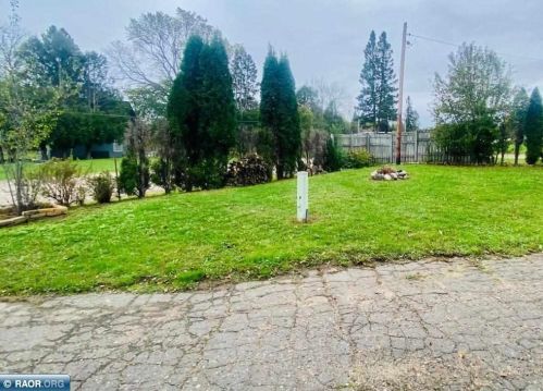 520 41 St, Hibbing MN 55746-3282 exterior