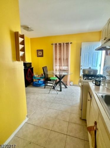 521 18 St, Paterson NJ 07514-2611 exterior