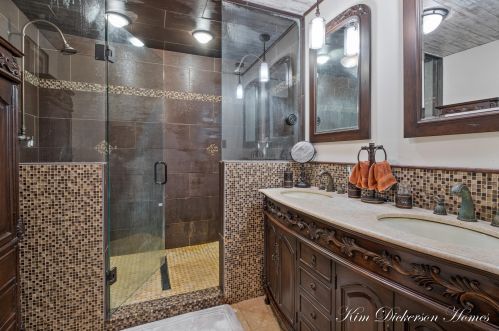 1404 Wolf Lake Rd, Meskegon MI 49442-1948 exterior