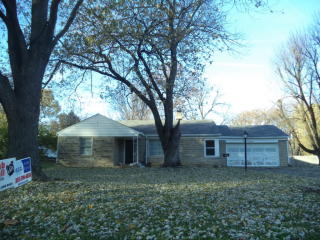 3256 Highwoods Dr, Indianapolis IN  46222-2163 exterior