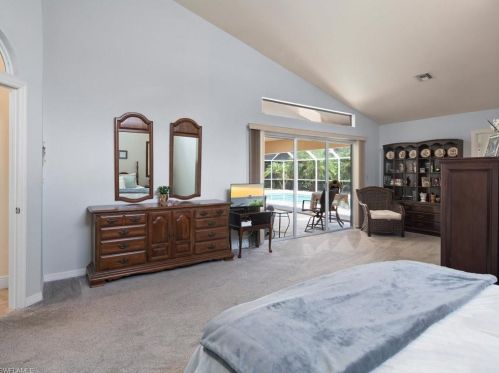 1925 Blackstone Cir, Naples FL 34109-7225 exterior