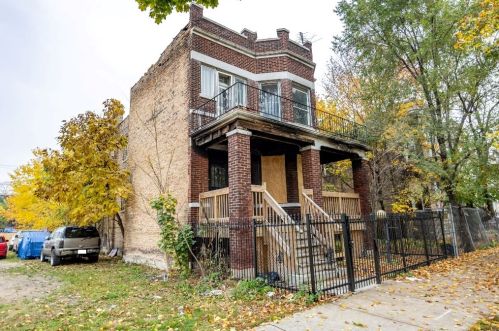4311 Maypole Ave, Chicago, IL 60624-1727