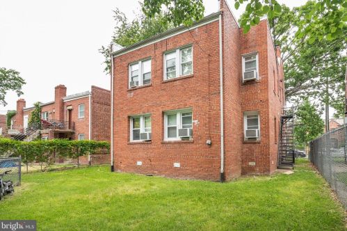 437 Mellon St, Washington DC  20032-2619 exterior