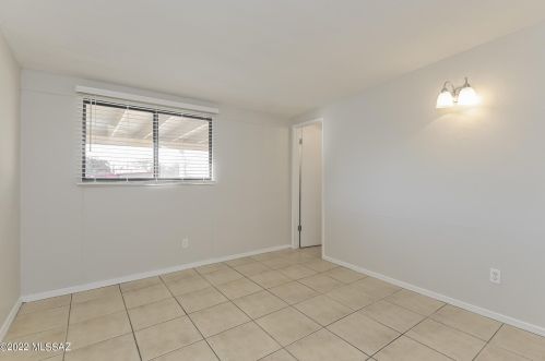 6633 Mary Dr, Tucson AZ  85730-1650 exterior