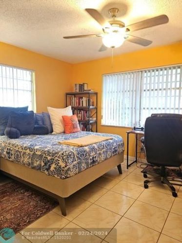 1711 18 St, Boynton Beach FL 33426-6413 exterior