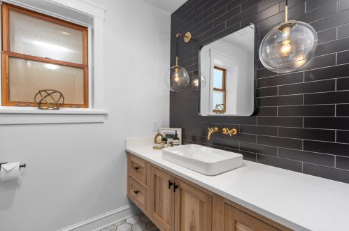 2703 Agatite Ave, Chicago IL 60630-3501 exterior