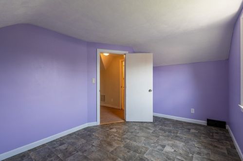 25 Chestnut St, West Springfield MA 01089-2804 exterior