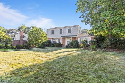 713 Heathergate Dr, Pittsburgh, PA 15238-1000