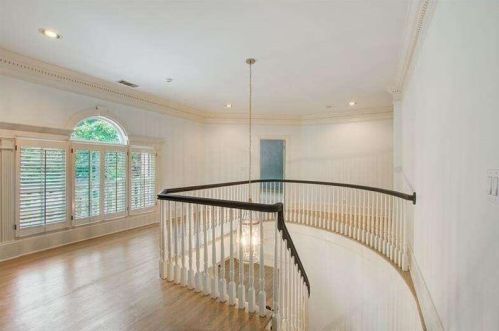 700 Brookwoods Trce, Atlanta GA 30342-2473 exterior