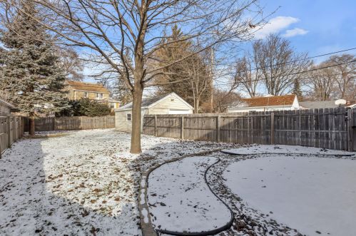 9016 Mount Vernon Ave, Milwaukee WI  53226-4542 exterior