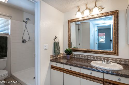 124 Pastime Rd, Tucson AZ 85705-3399 exterior