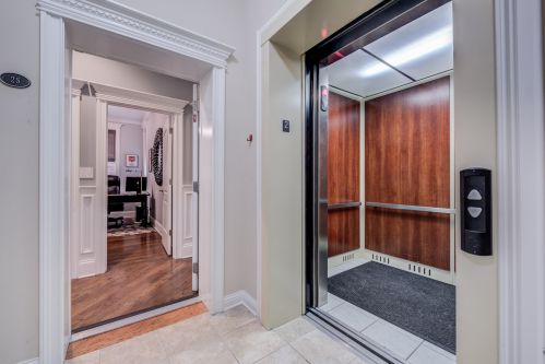 2708 Halsted St, Chicago, IL 60614-8983