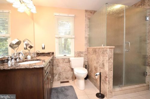 1 Bradford Dr, Southampton NJ  08088-8678 exterior