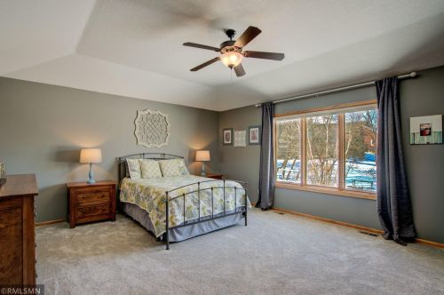 2489 Schneider Ct, Chaska MN 55318-1567 exterior