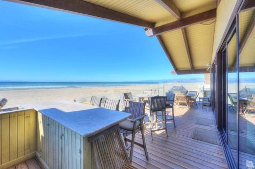 867 Mandalay Bch Rd, Oxnard CA 93035-1078 exterior