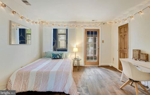 2602 Commonwealth Ave, Alexandria VA 22305-2526 exterior