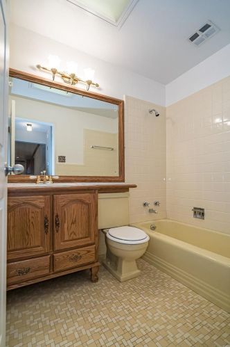 6109 Savio Dr, Saint Louis MO 63123-2760 exterior