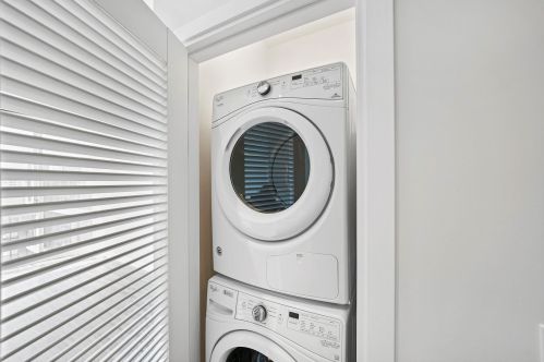 1407 Michigan Ave, Chicago IL  60605-2810 exterior