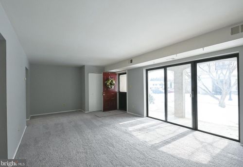 27 Providence Frg Rd, Limerick PA 19468-2905 exterior