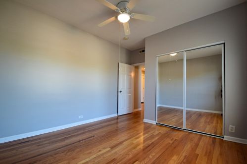 4321 Drake Ave, Chicago IL 60618-1161 exterior