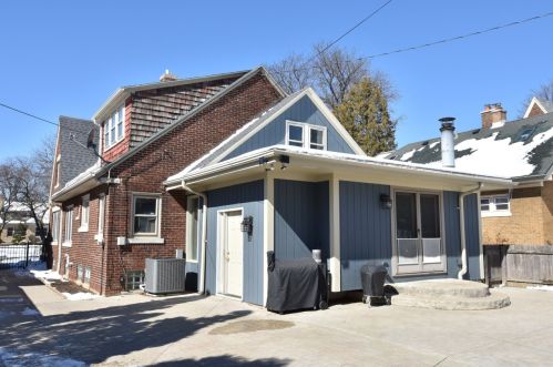 480 49th St, Milwaukee WI  53208-3664 exterior