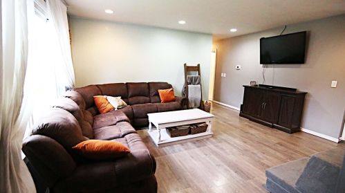 4223 Cedarcrest Ave, Kalamazoo MI 49024-8125 exterior