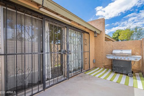 1164 Cheryl Dr, Phoenix AZ 85028-4412 exterior