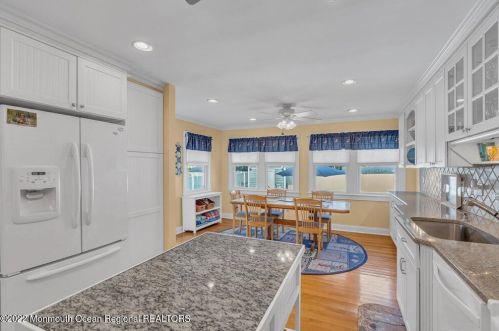 403 New York Ave, Point Pleasant Beach NJ 08742-3338 exterior