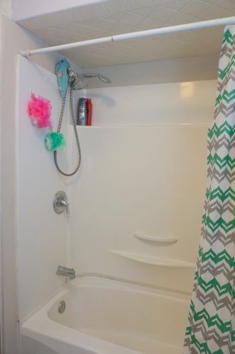 826 Raynor Ave, Joliet IL 60436-2027 exterior