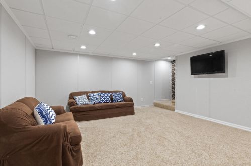 7853 131 St, Saint Paul MN 55124-9703 exterior