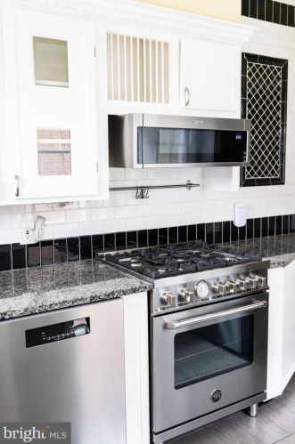 138 Lime St, Lancaster PA 17602-4325 exterior