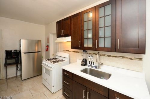 15 3 St, Paterson NJ 07506-1844 exterior