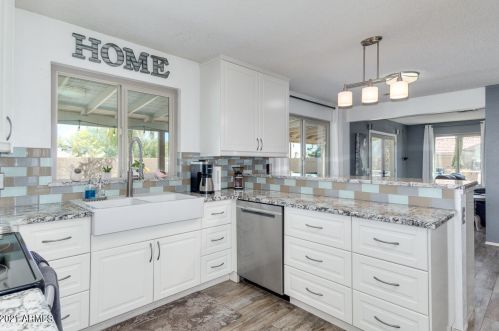 13229 40 St, Phoenix AZ 85018-1601 exterior